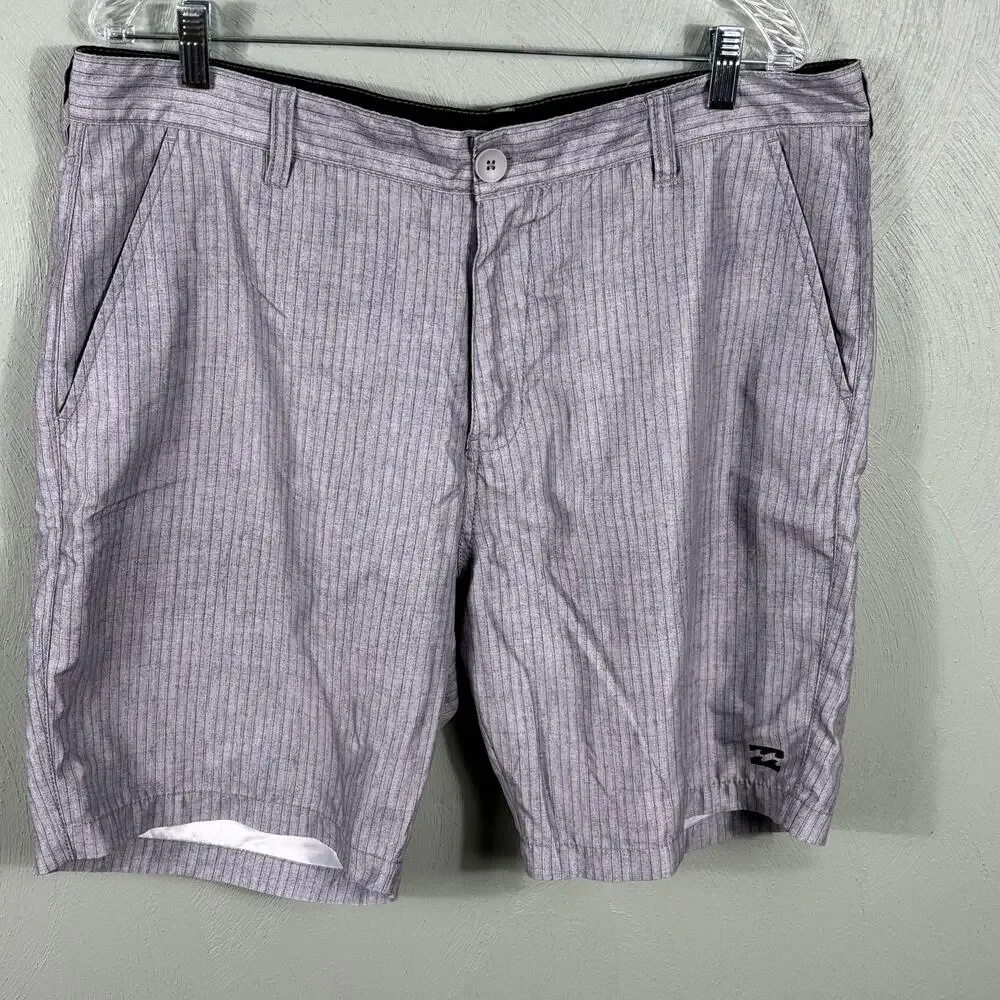 Billabong Men's Size 38 Gray Vertical Stripe Casual Walking Beach‎ Summer Shorts